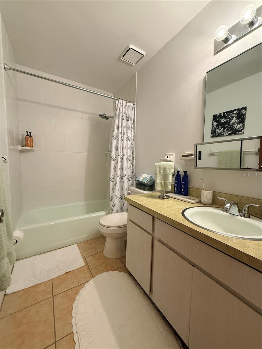 Image 19 of 25 For 303 Boundary Avenue