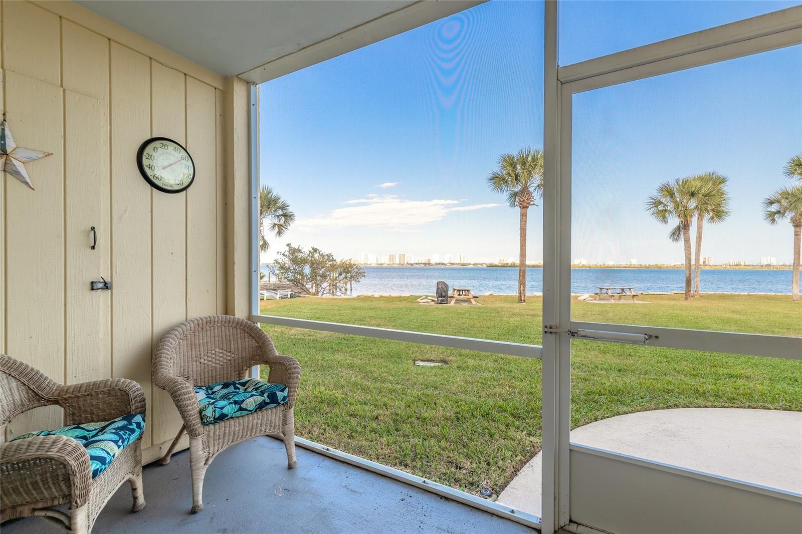 Image 12 of 29 For 3131 Ridgewood Avenue 101