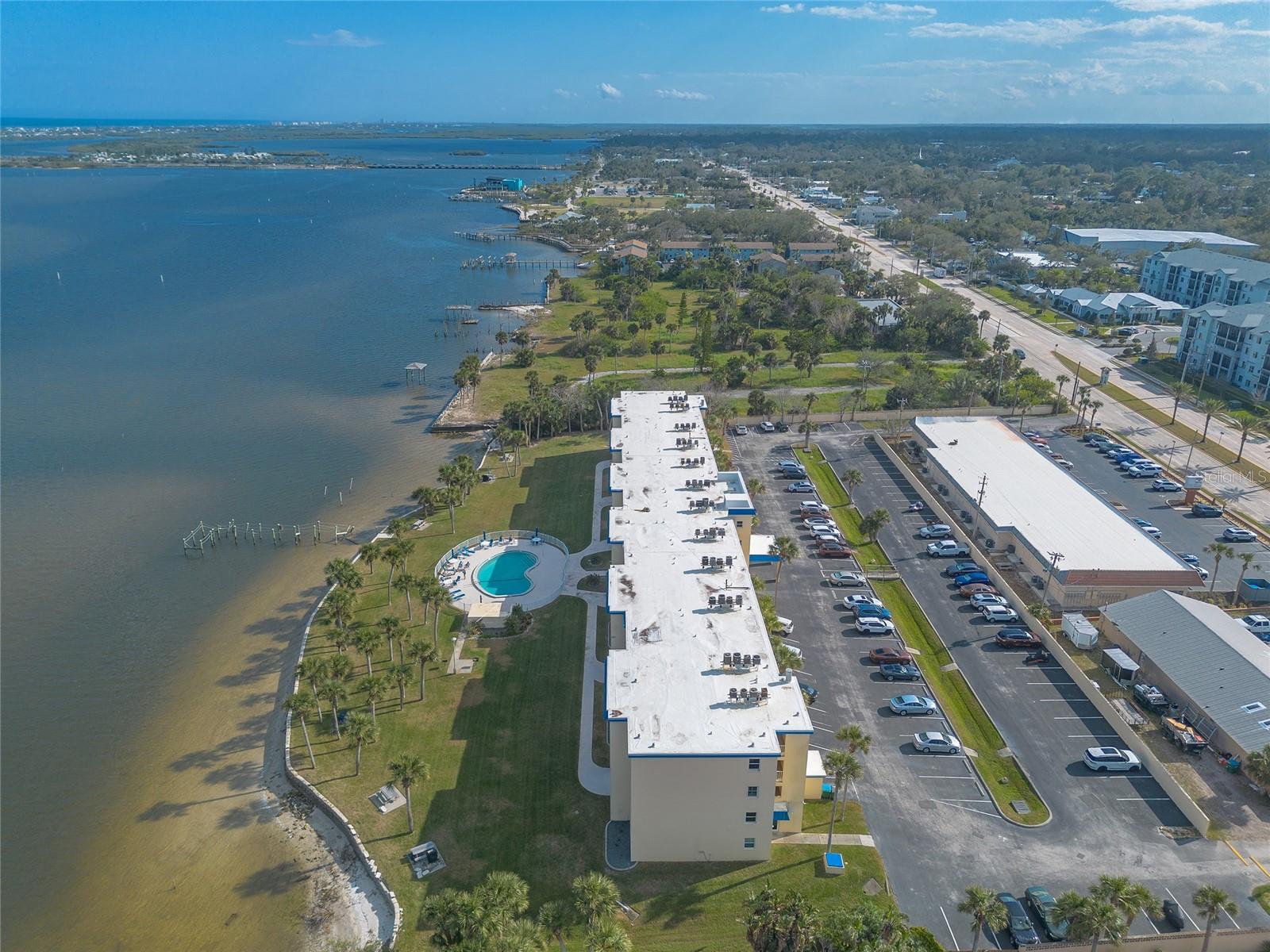 Image 28 of 29 For 3131 Ridgewood Avenue 101