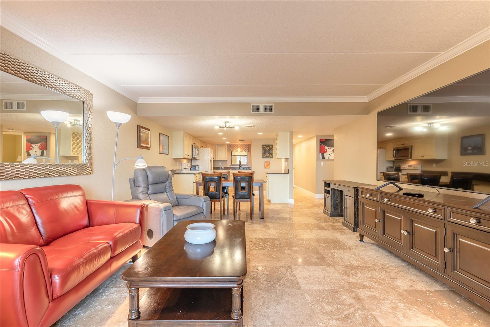 Image 6 of 29 For 3131 Ridgewood Avenue 101