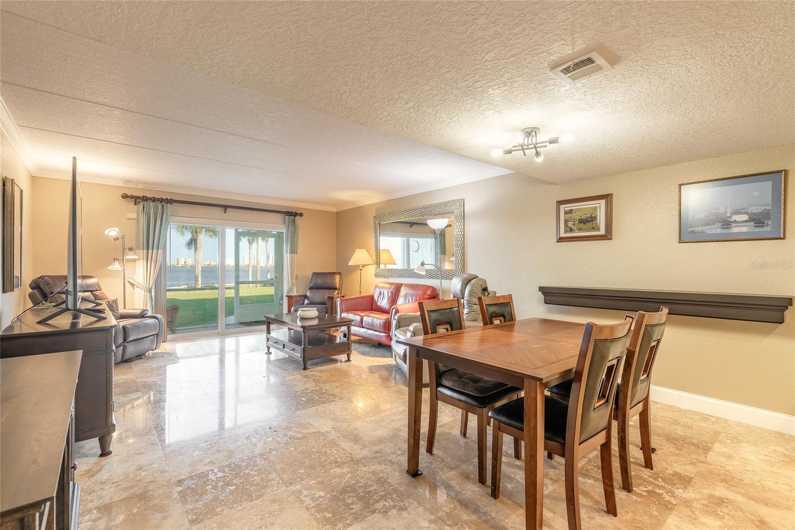 Image 7 of 29 For 3131 Ridgewood Avenue 101