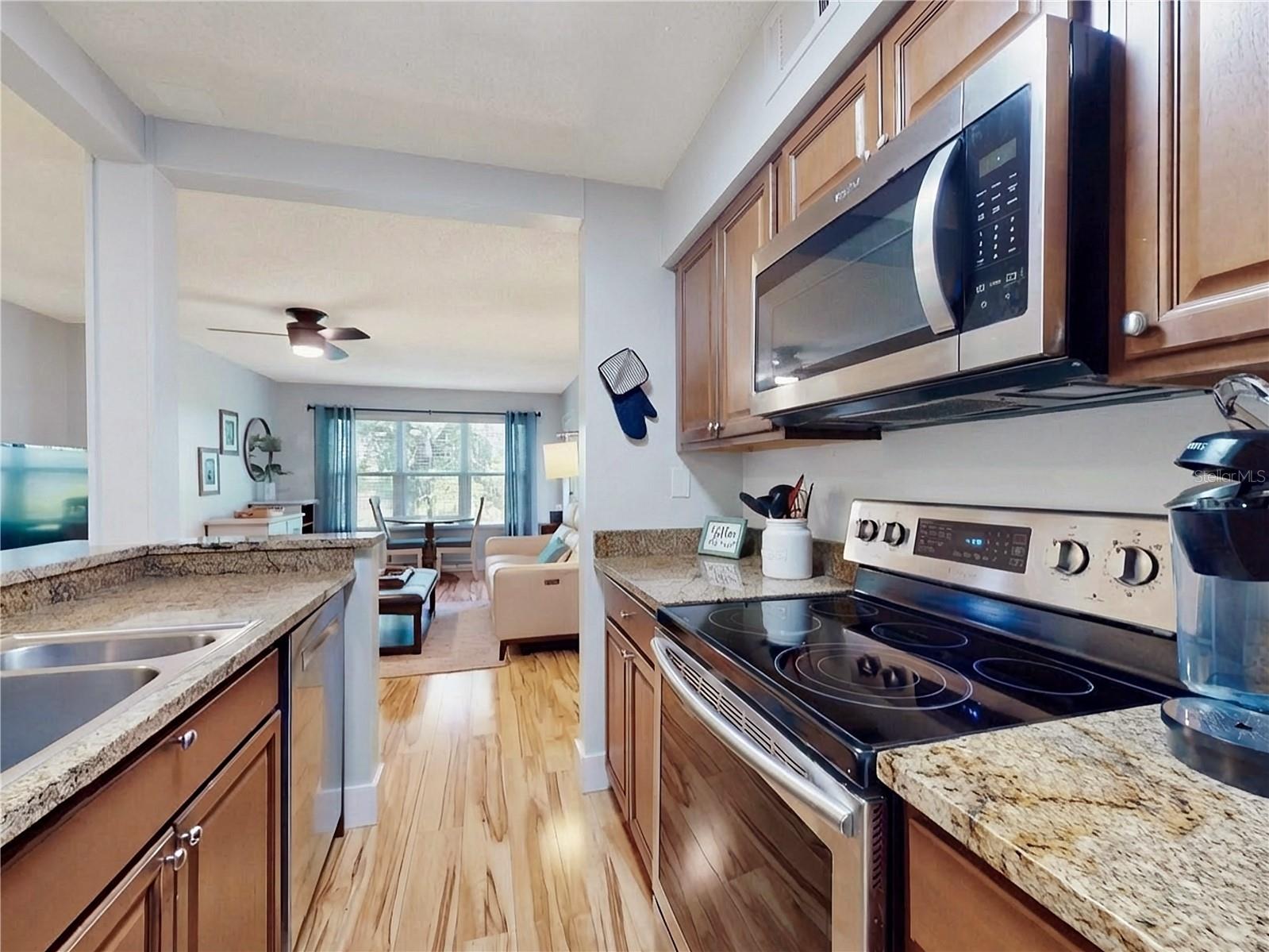 Image 11 of 40 For 1401 Palmetto Avenue 306