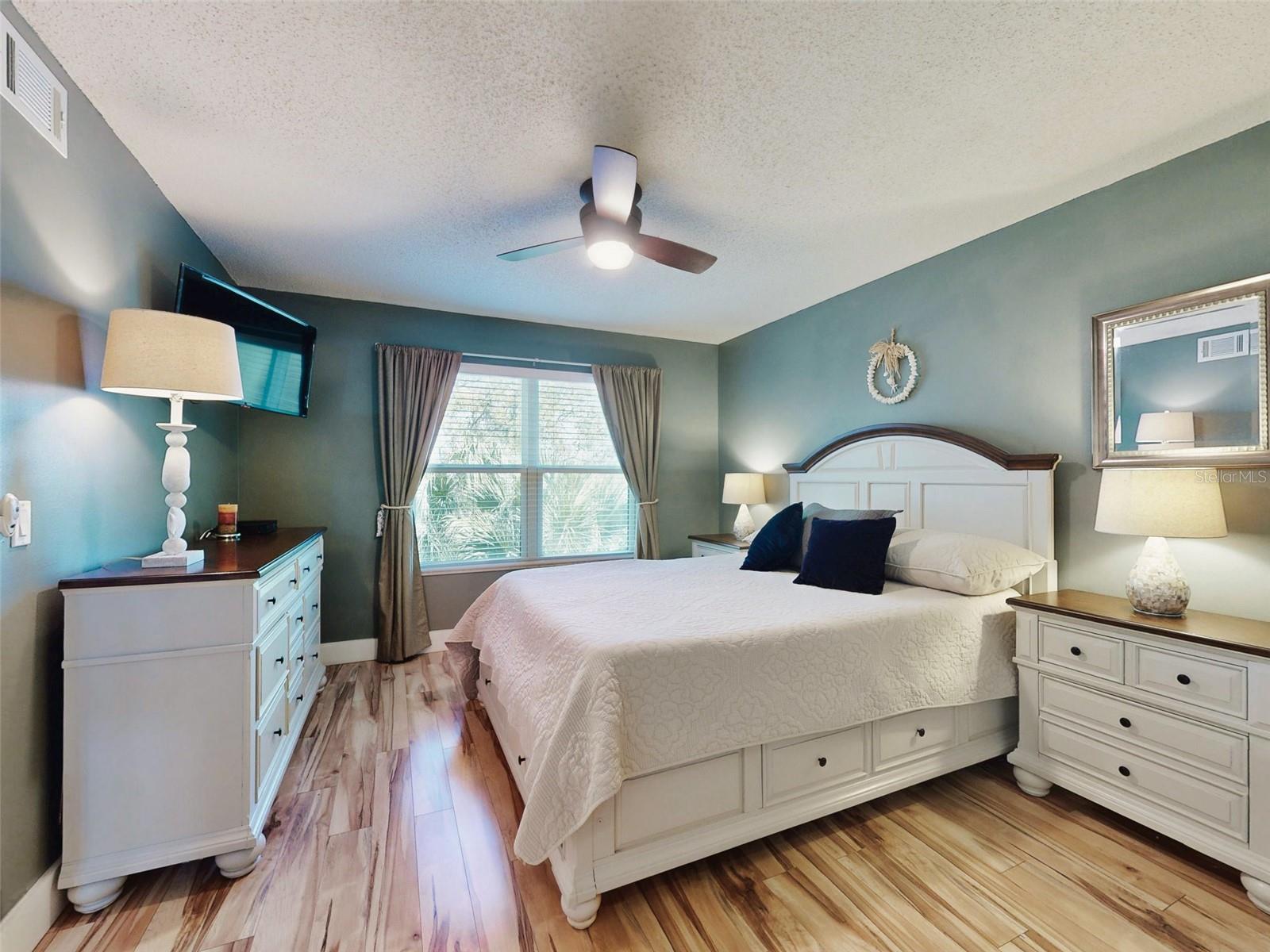 Image 15 of 40 For 1401 Palmetto Avenue 306