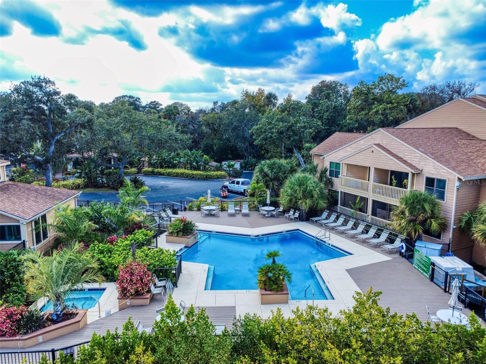 Image 33 of 40 For 1401 Palmetto Avenue 306