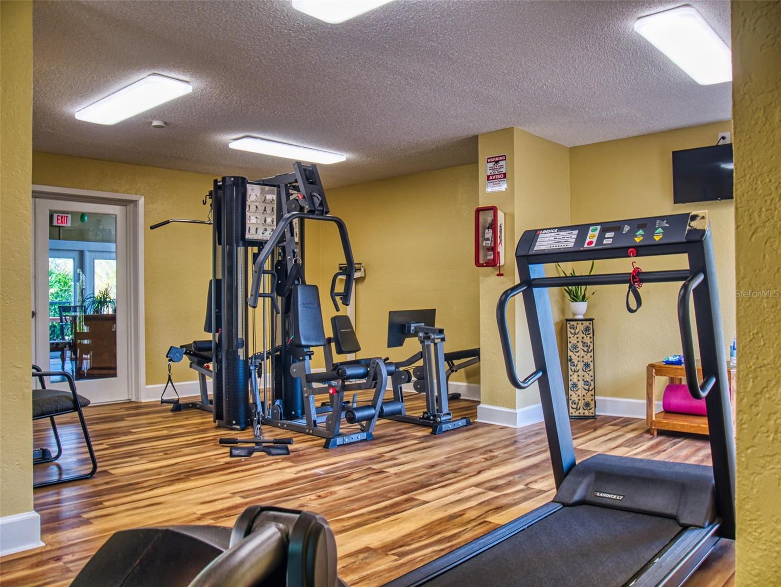 Image 39 of 40 For 1401 Palmetto Avenue 306