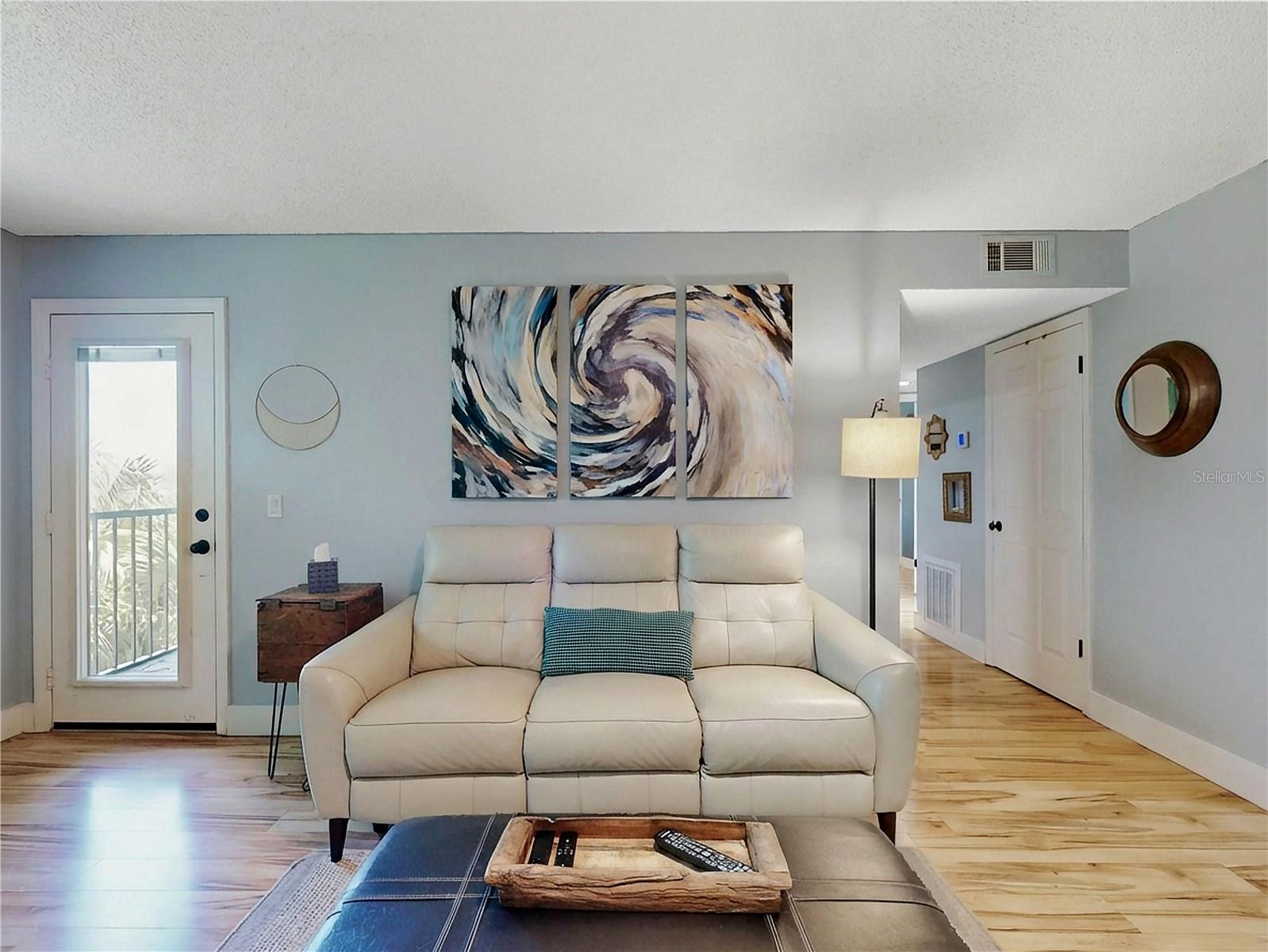 Image 4 of 40 For 1401 Palmetto Avenue 306