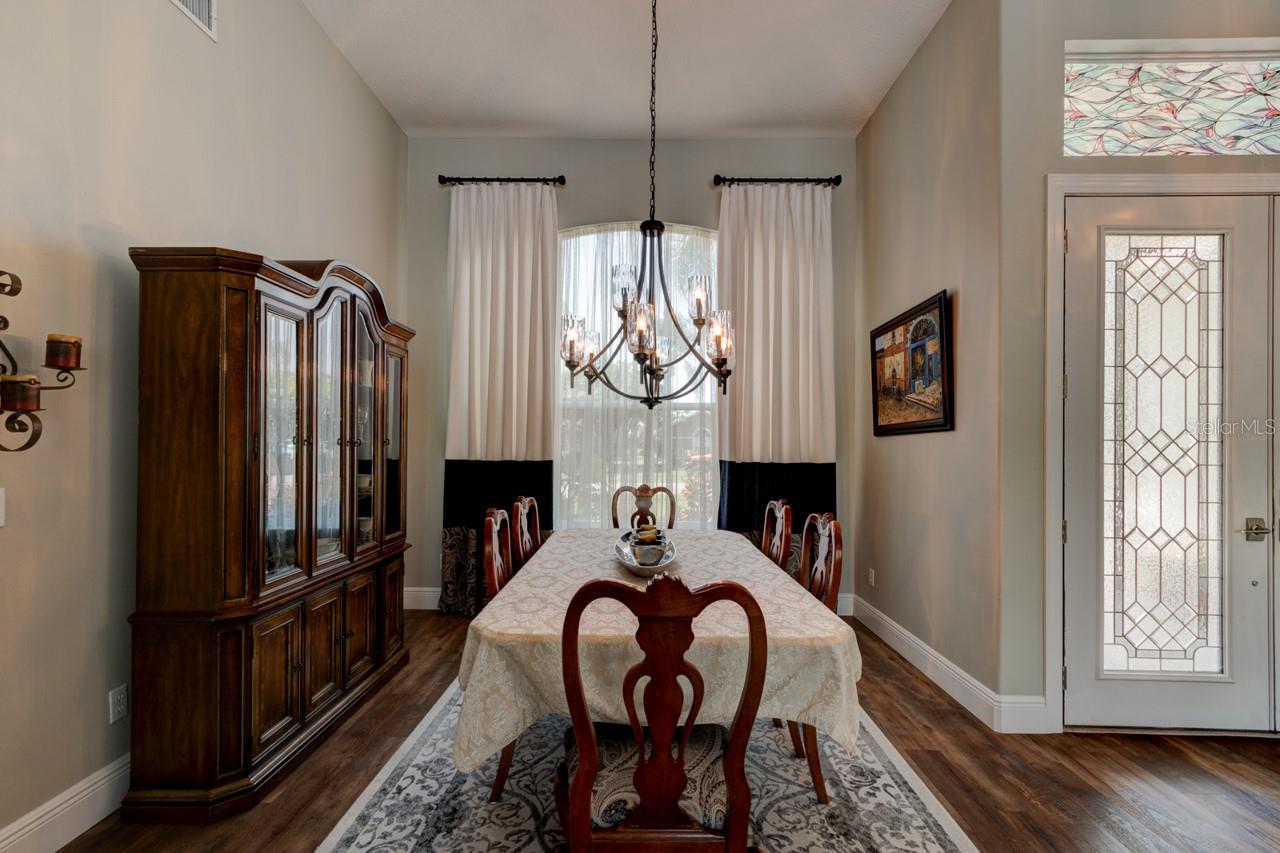 Image 11 of 43 For 1749 Arash Circle