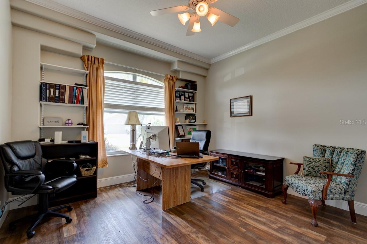 Image 27 of 43 For 1749 Arash Circle