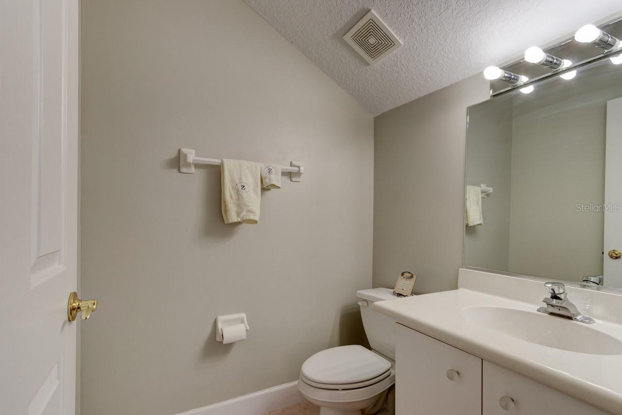 Image 34 of 43 For 1749 Arash Circle