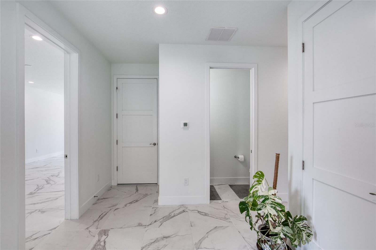 Image 10 of 96 For 206 Halifax Avenue