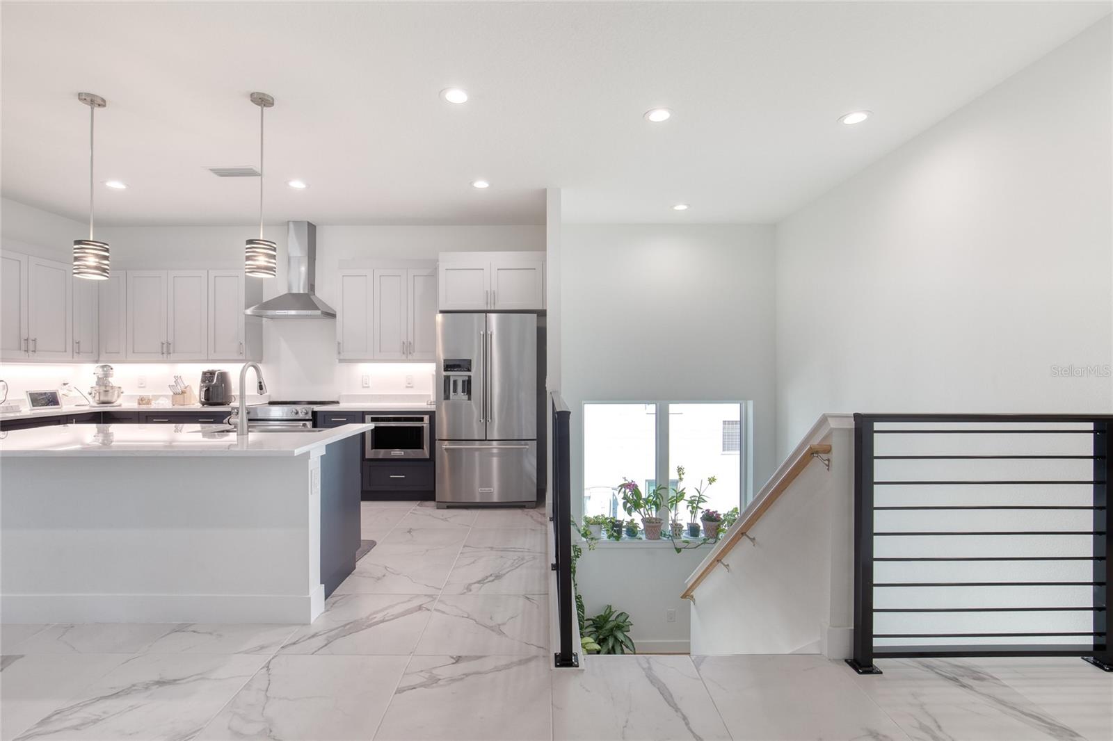 Image 22 of 96 For 206 Halifax Avenue