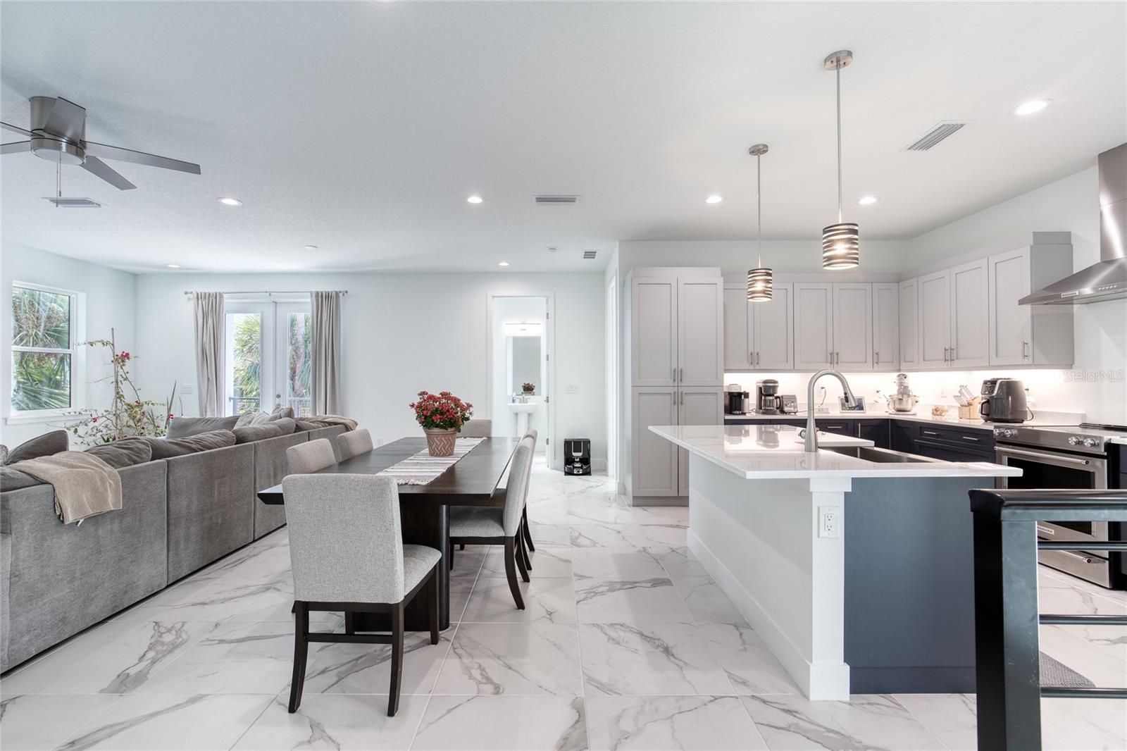 Image 23 of 96 For 206 Halifax Avenue