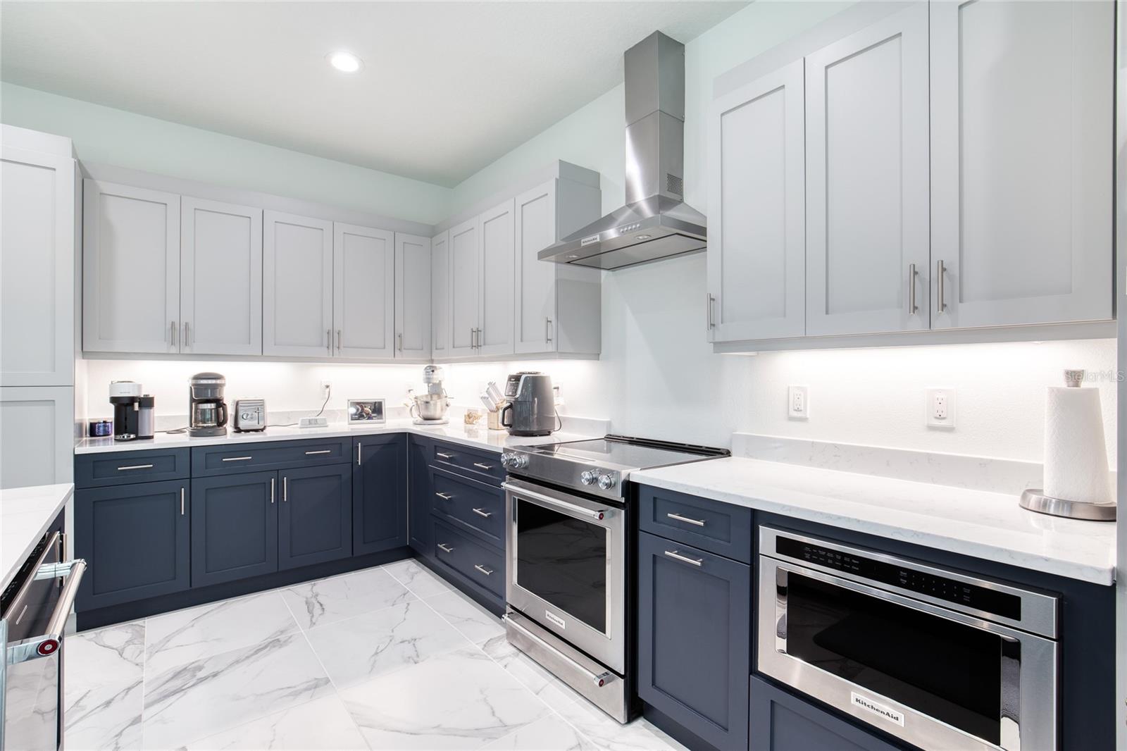 Image 26 of 96 For 206 Halifax Avenue