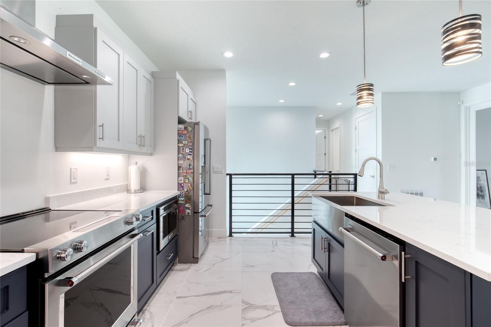 Image 27 of 96 For 206 Halifax Avenue