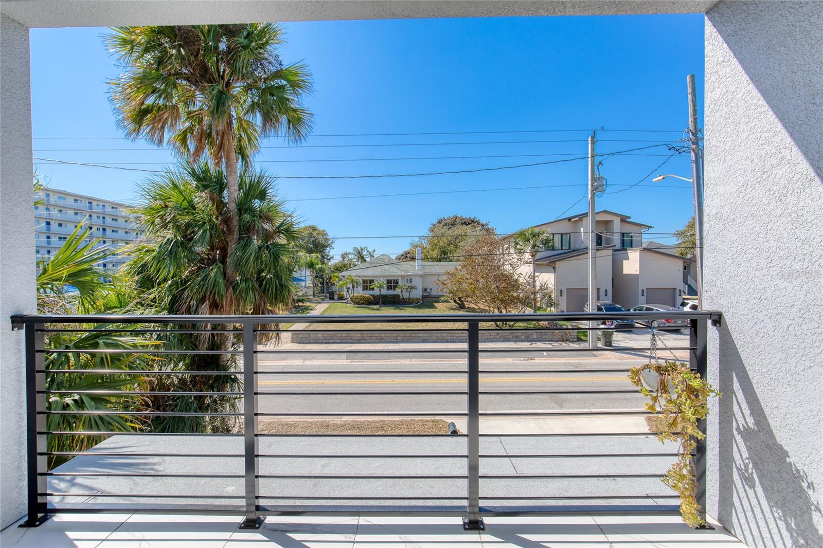 Image 35 of 96 For 206 Halifax Avenue