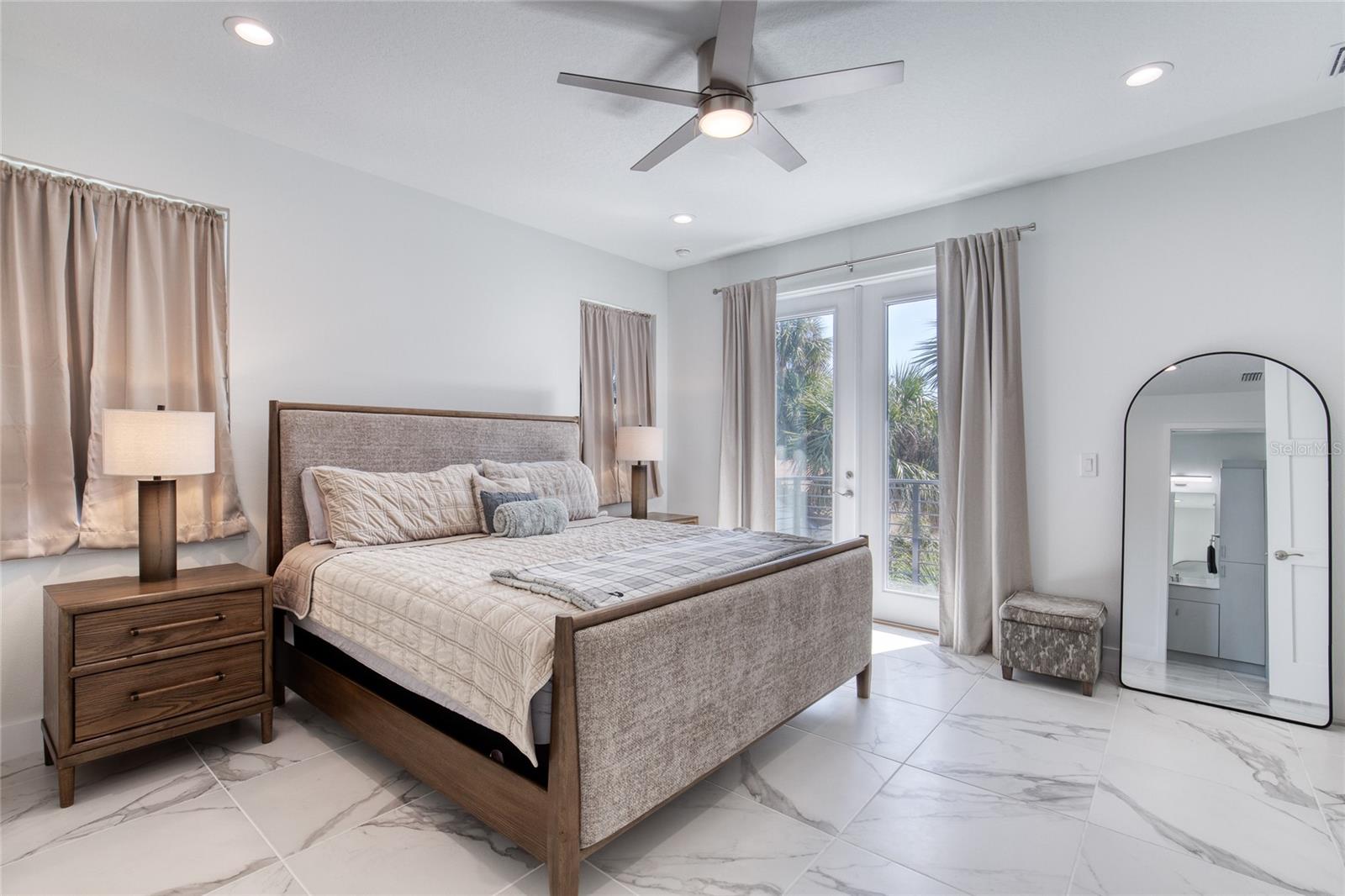 Image 45 of 96 For 206 Halifax Avenue