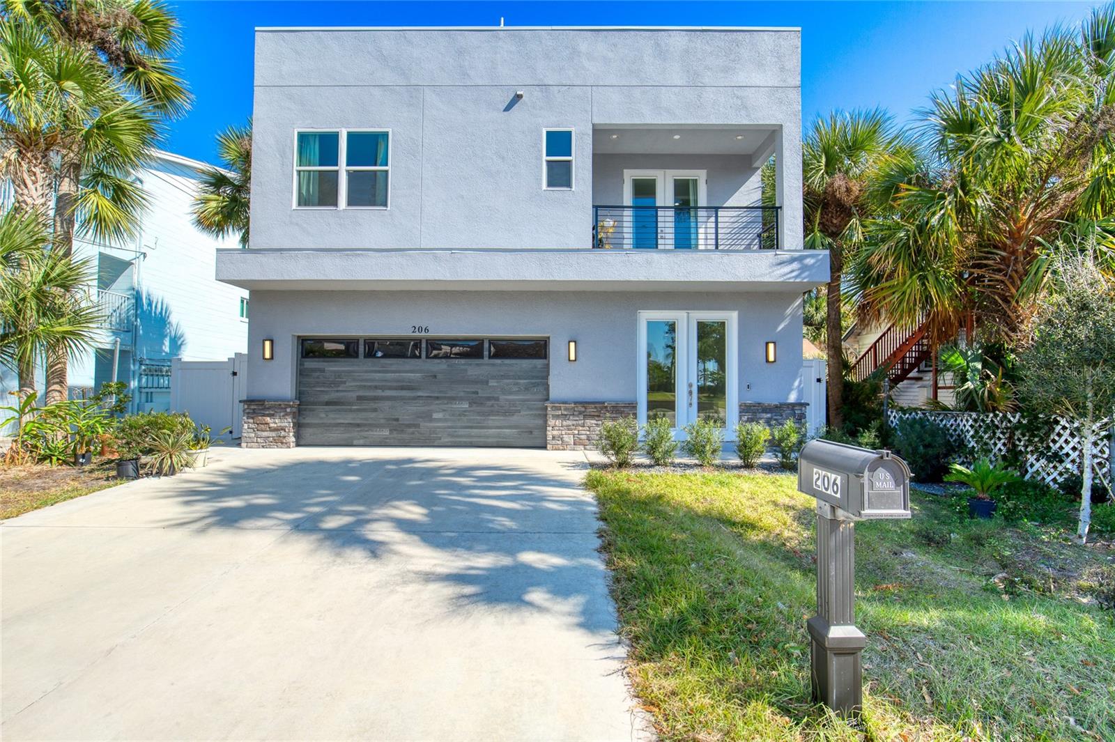 Image 5 of 96 For 206 Halifax Avenue