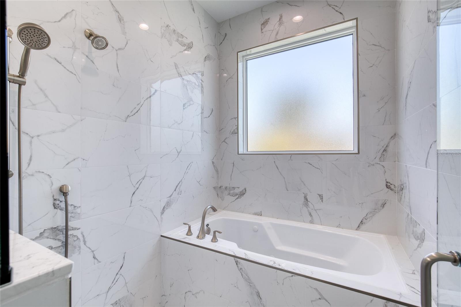 Image 57 of 96 For 206 Halifax Avenue