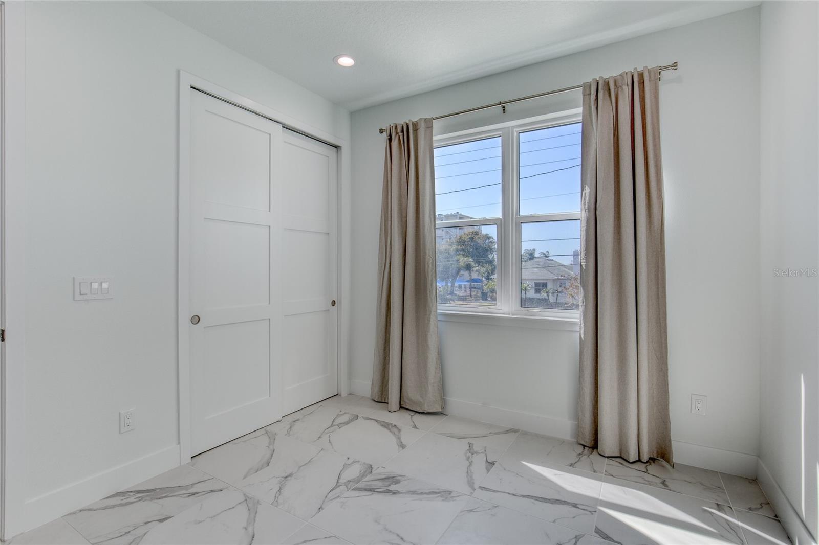 Image 60 of 96 For 206 Halifax Avenue