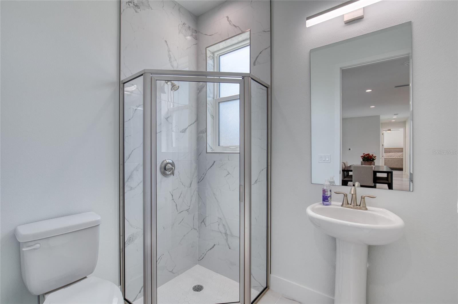 Image 61 of 96 For 206 Halifax Avenue