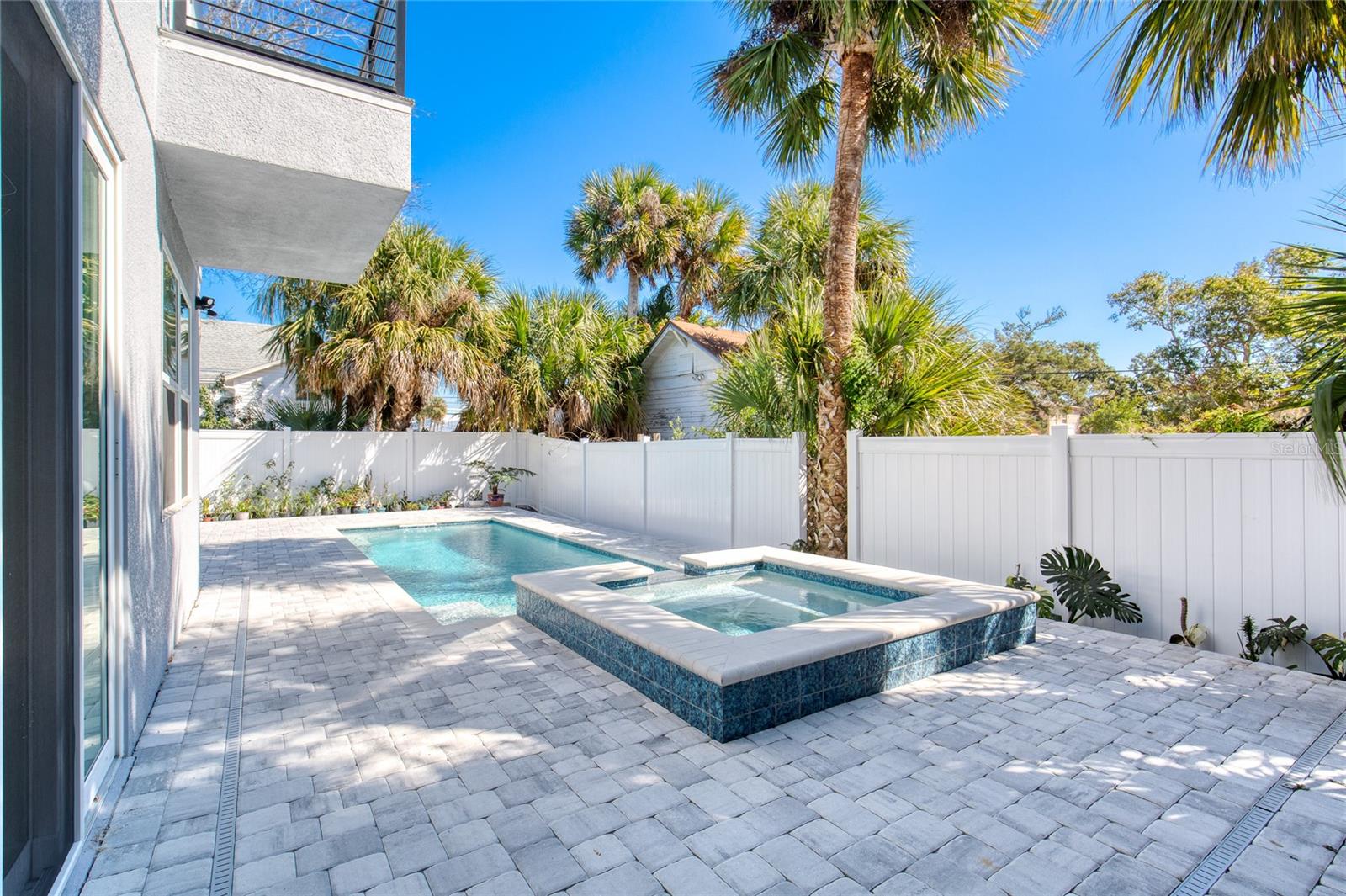 Image 66 of 96 For 206 Halifax Avenue