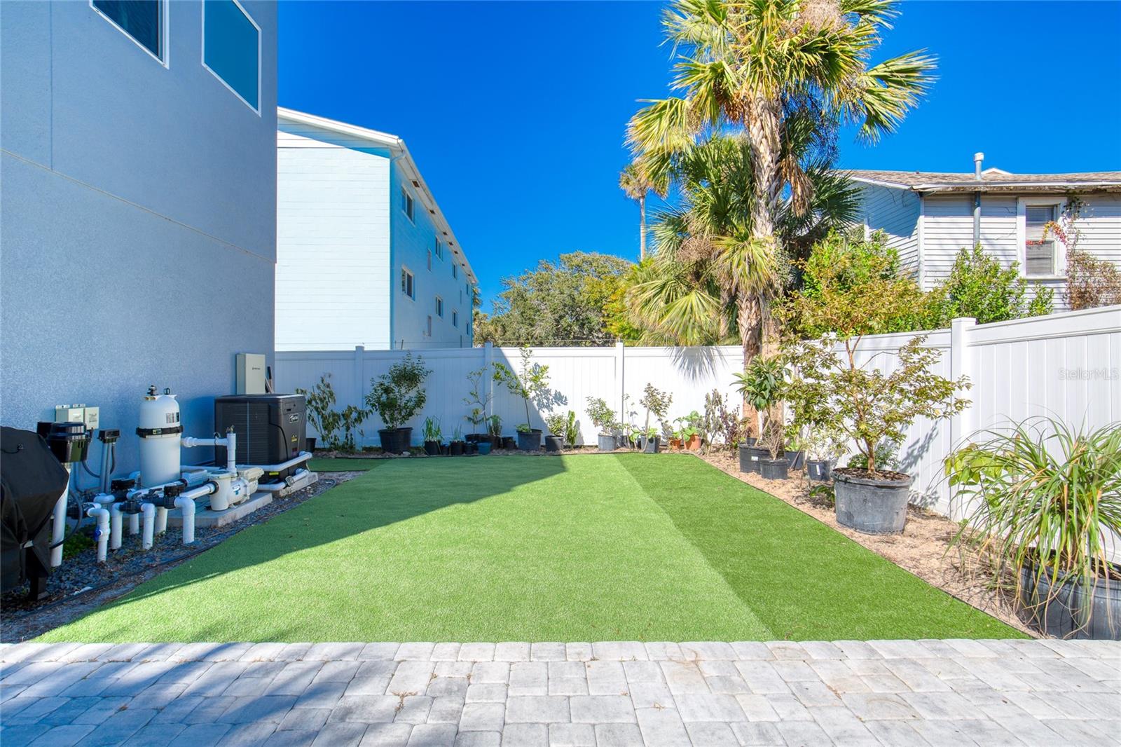 Image 72 of 96 For 206 Halifax Avenue