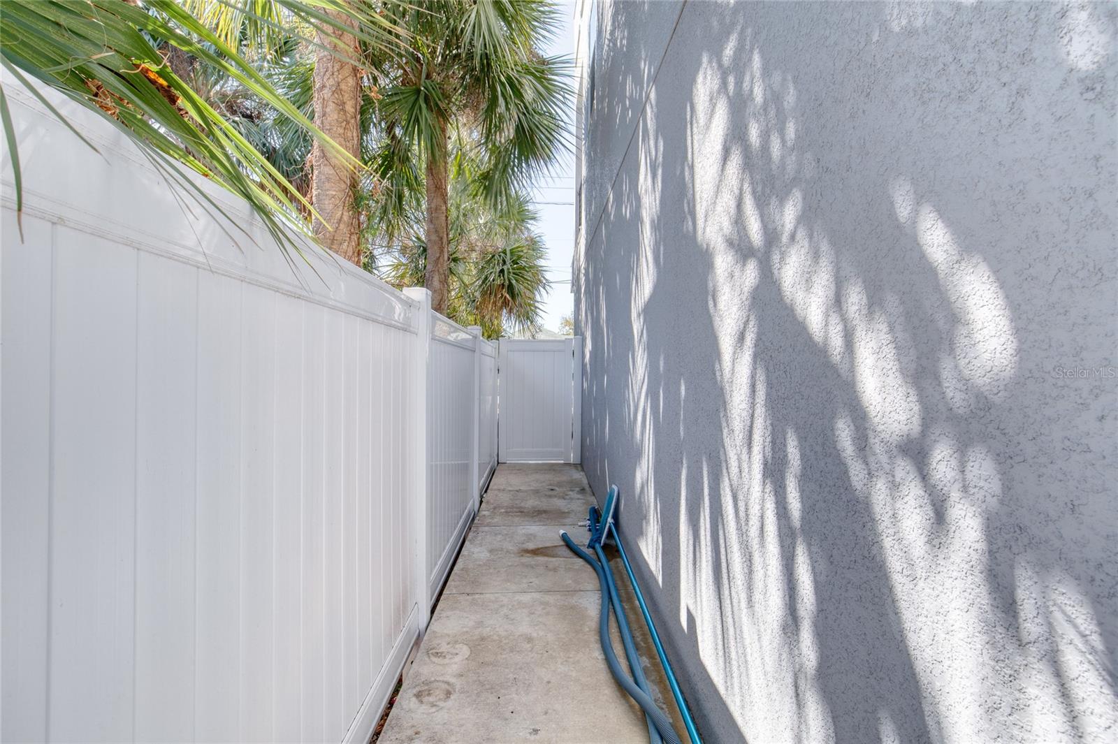 Image 75 of 96 For 206 Halifax Avenue