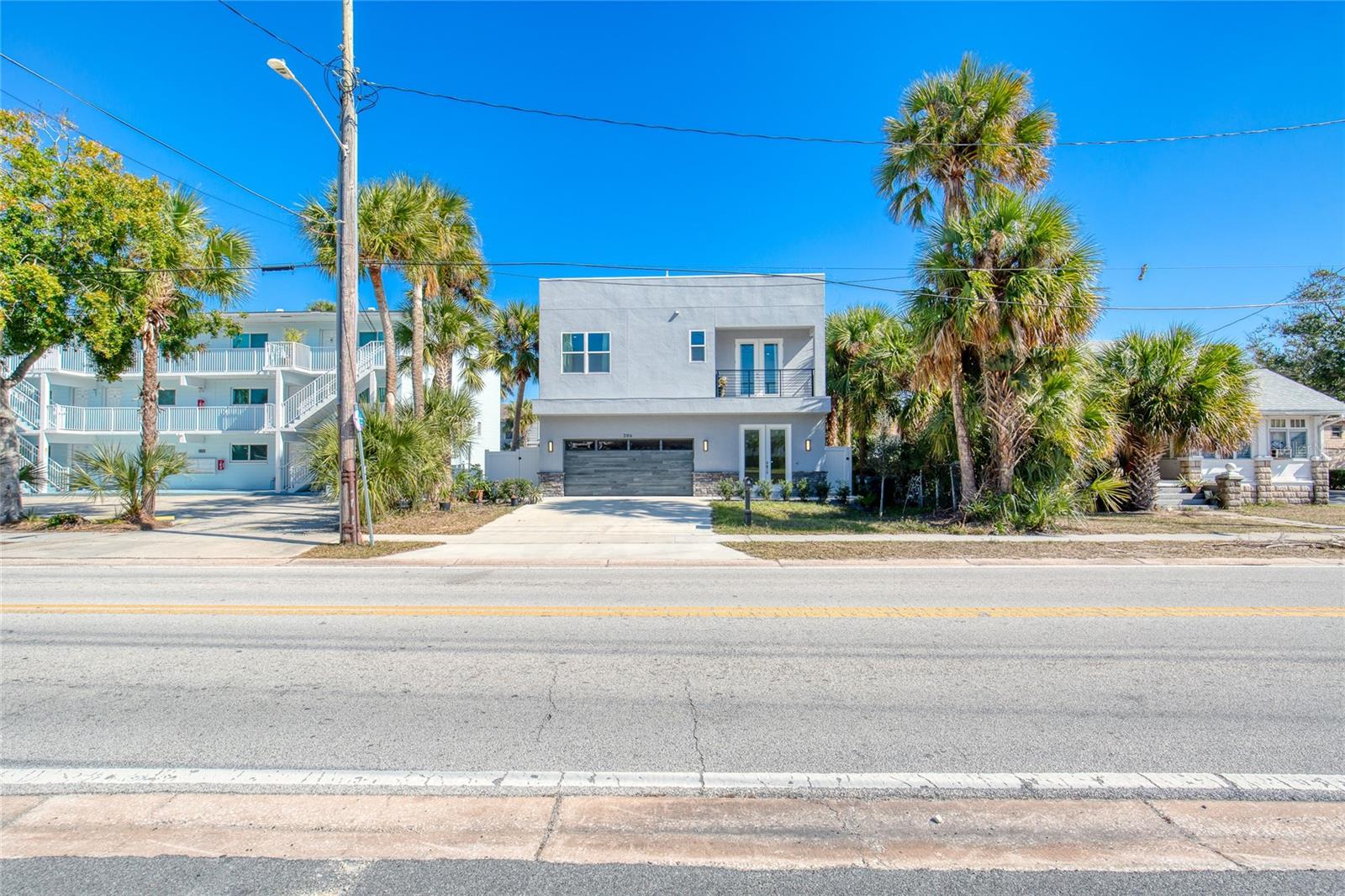 Image 77 of 96 For 206 Halifax Avenue