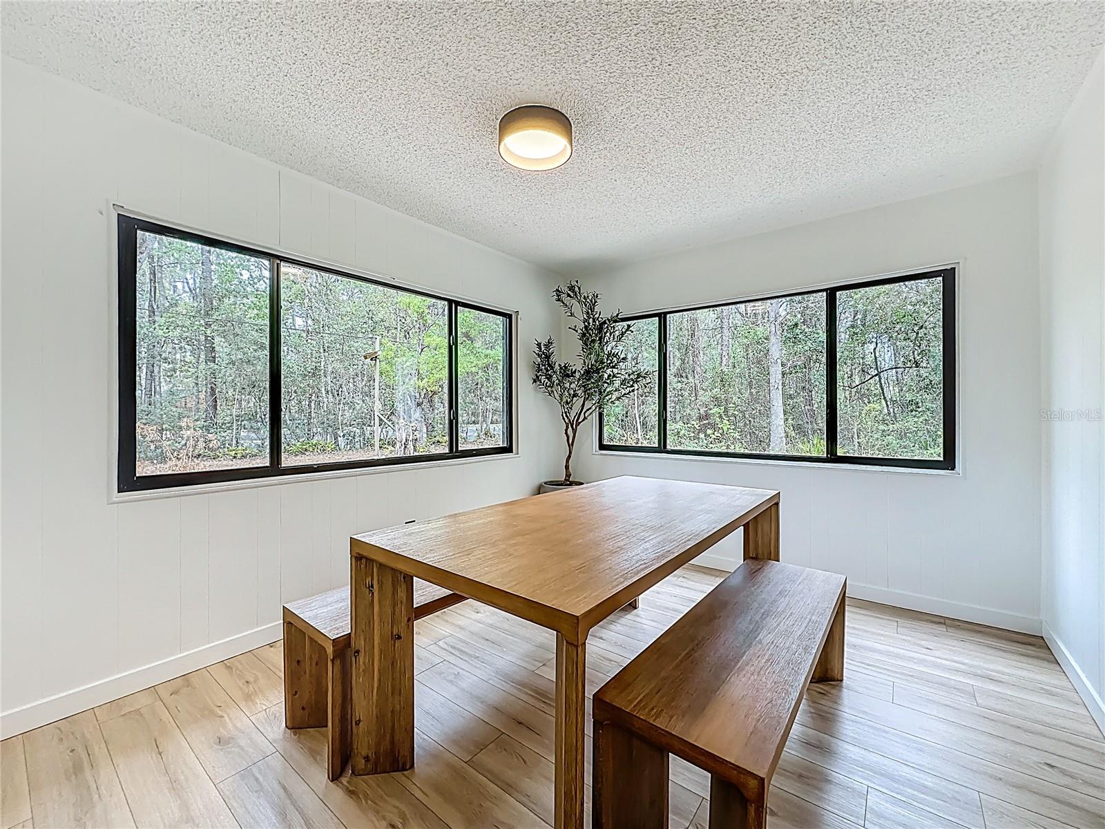 Image 13 of 78 For 3730 Lewis Speedway