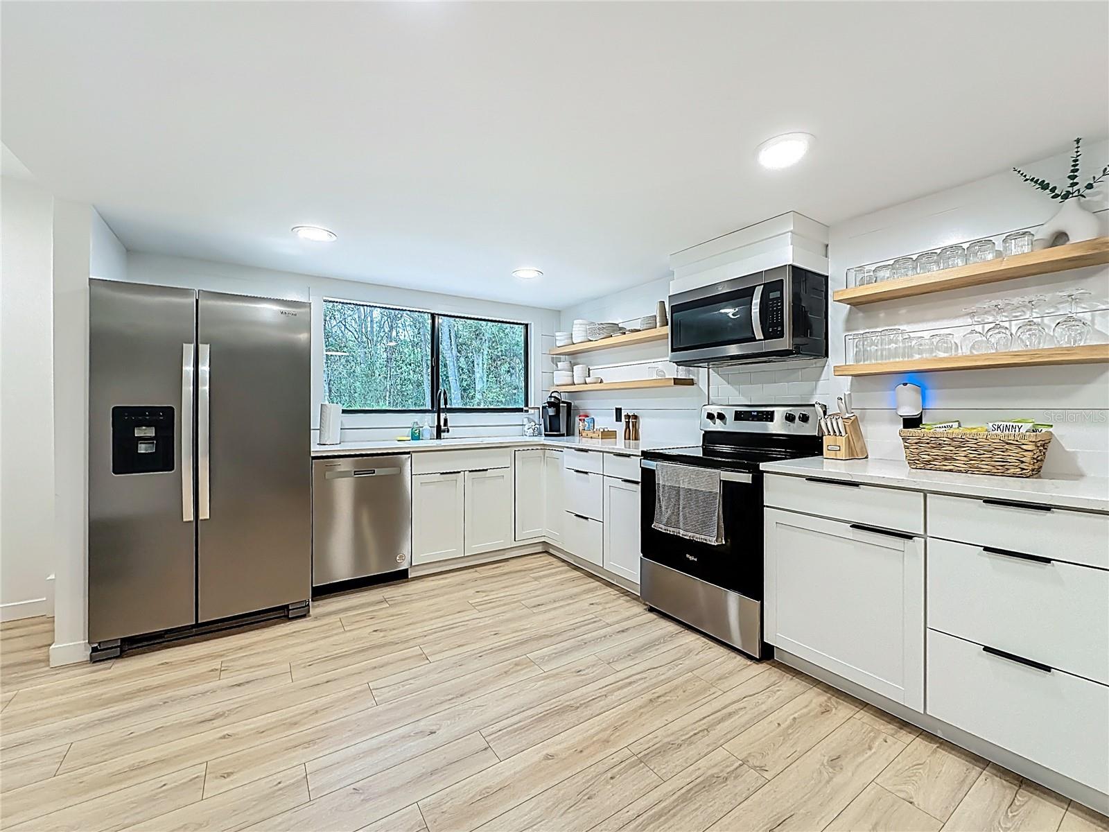 Image 18 of 78 For 3730 Lewis Speedway