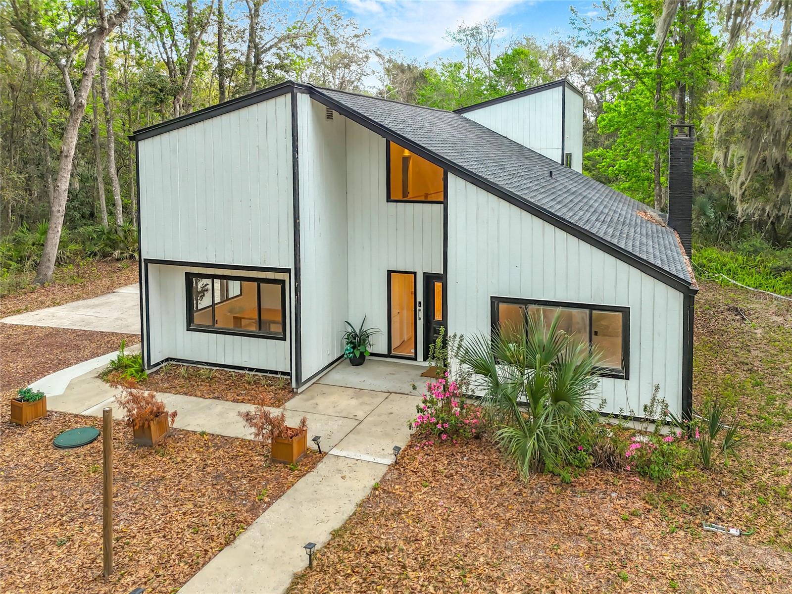 Image 3 of 78 For 3730 Lewis Speedway