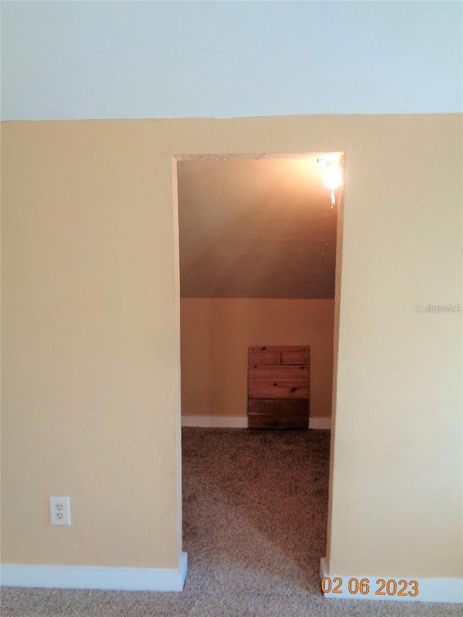 Image 25 of 28 For 1411 E New York Ave