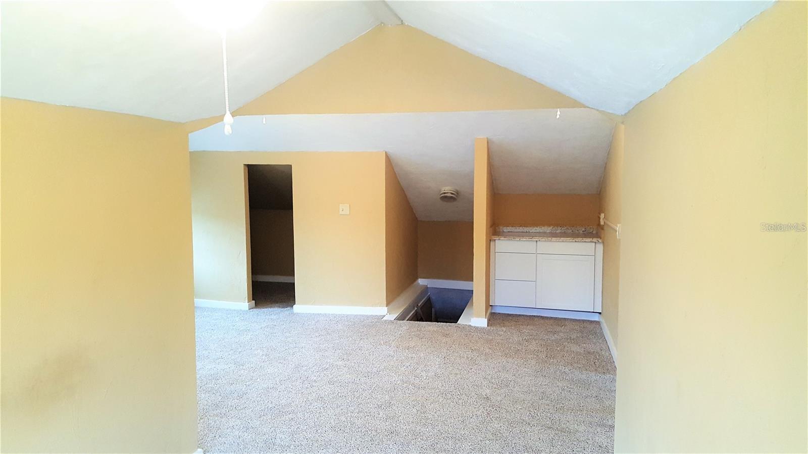 Image 27 of 28 For 1411 E New York Ave