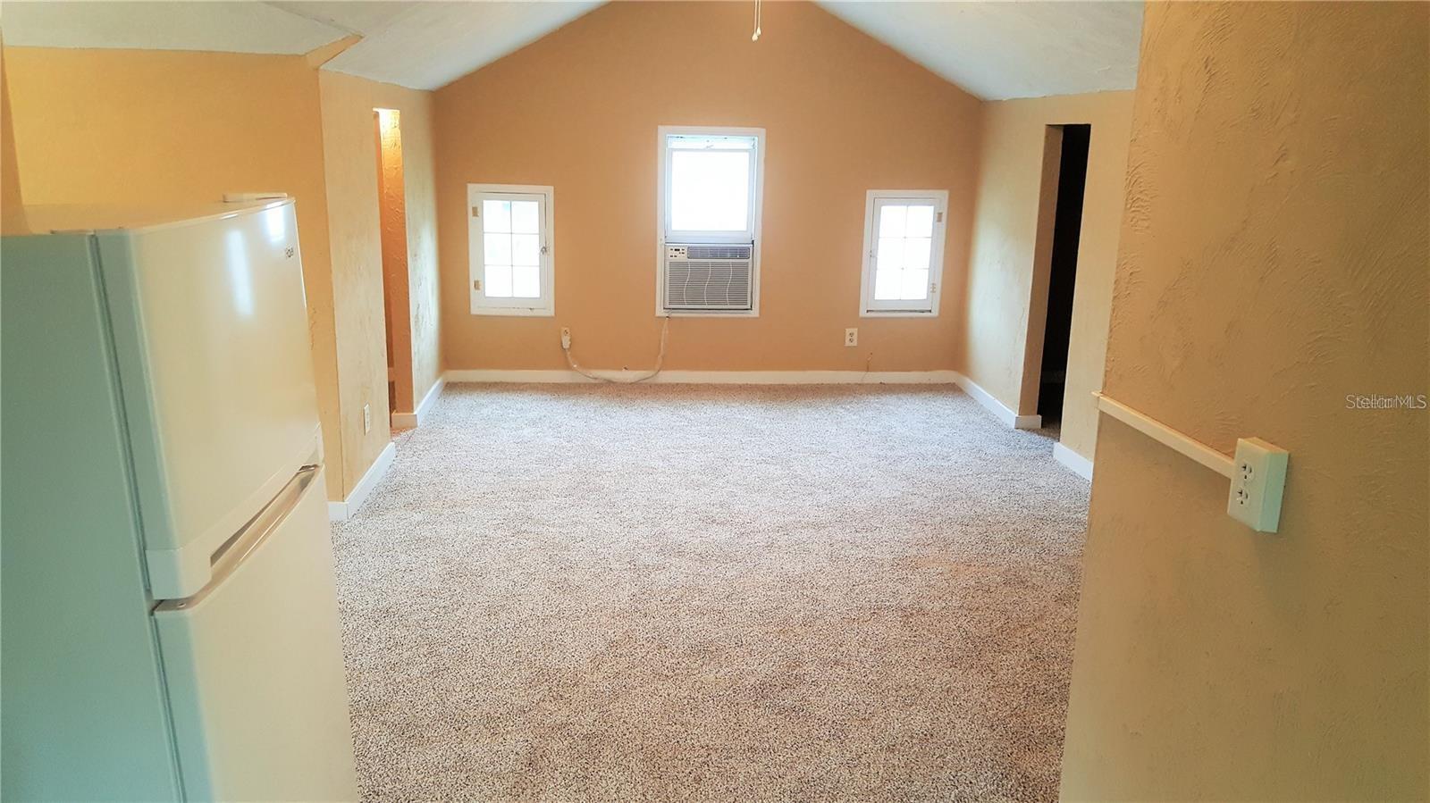 Image 4 of 28 For 1411 E New York Ave