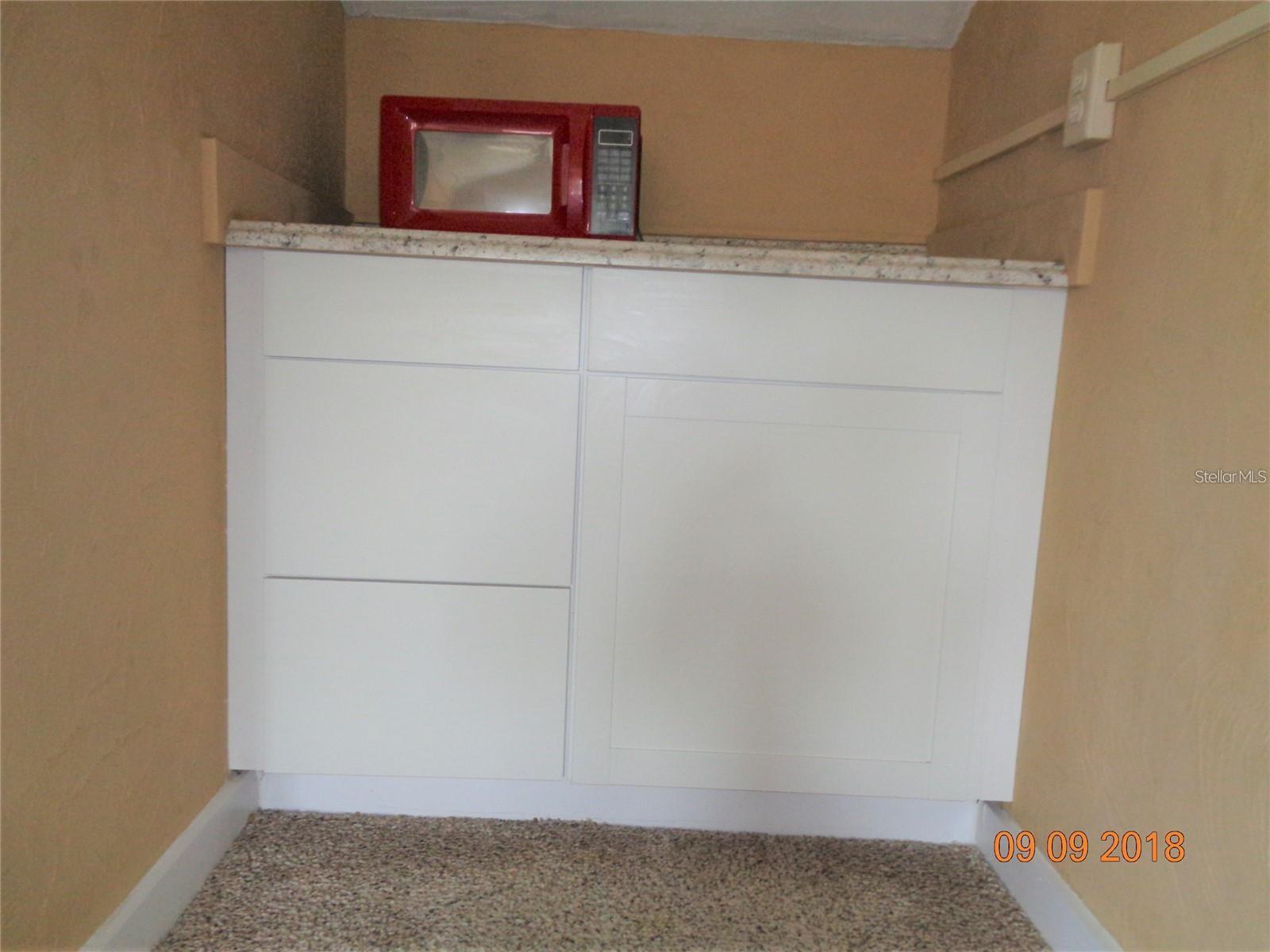 Image 8 of 28 For 1411 E New York Ave