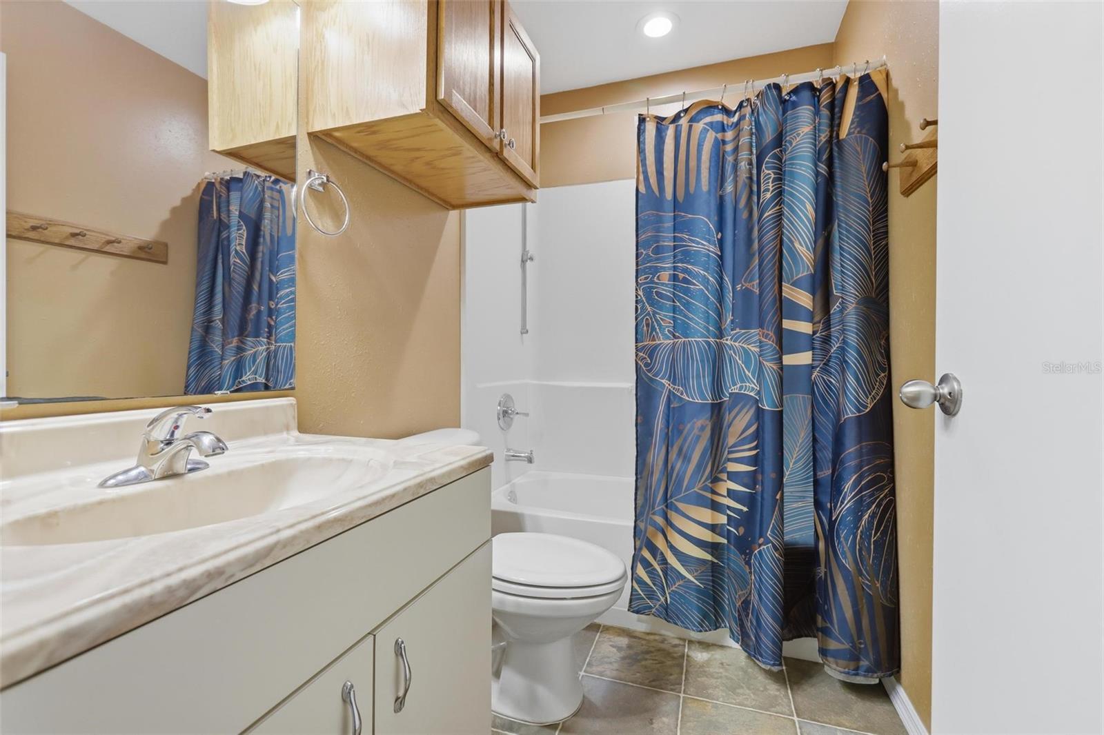 Image 34 of 41 For 731 Edgewild Court