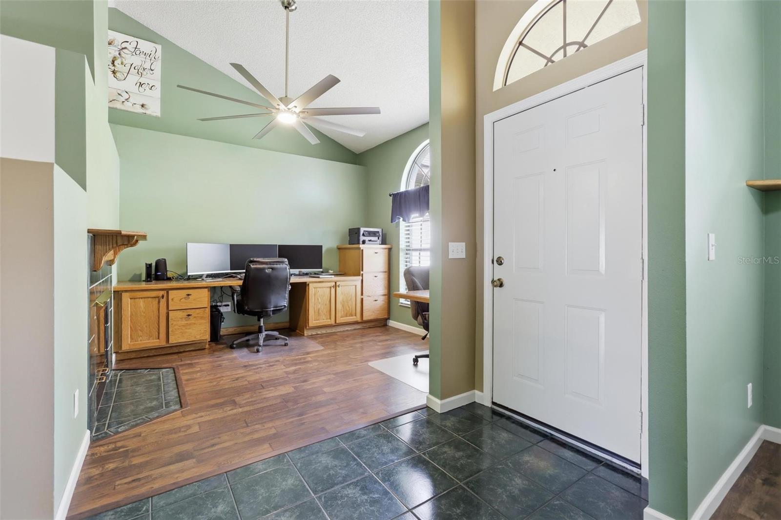 Image 9 of 41 For 731 Edgewild Court