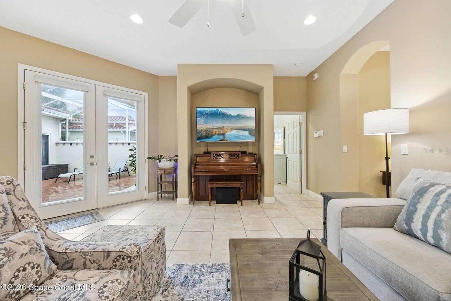 Image 12 of 35 For 784 Bayside Drive 501