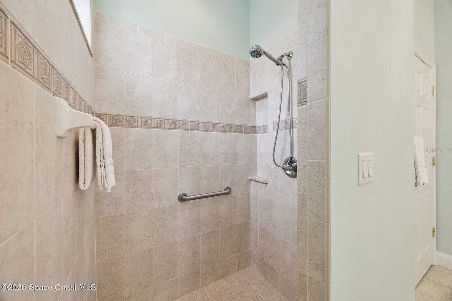 Image 18 of 35 For 784 Bayside Drive 501