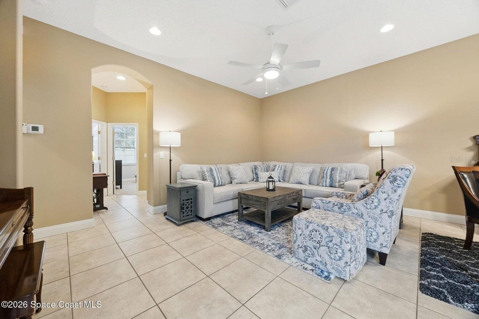 Image 7 of 35 For 784 Bayside Drive 501