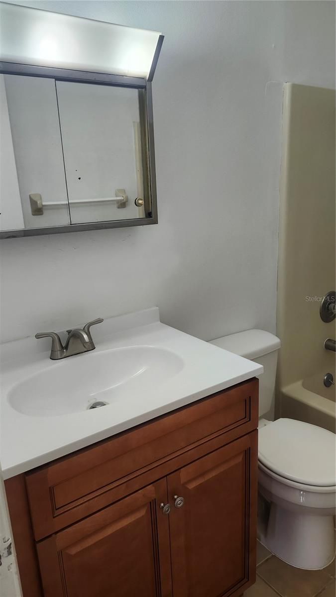 Image 19 of 21 For 1732 Mitten Terrace