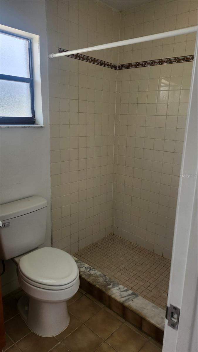 Image 9 of 21 For 1732 Mitten Terrace