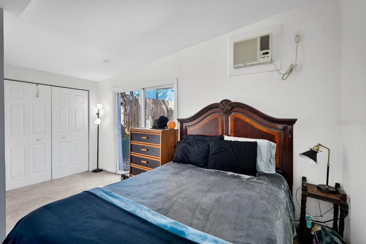 Image 22 of 62 For 112 Oleander Avenue