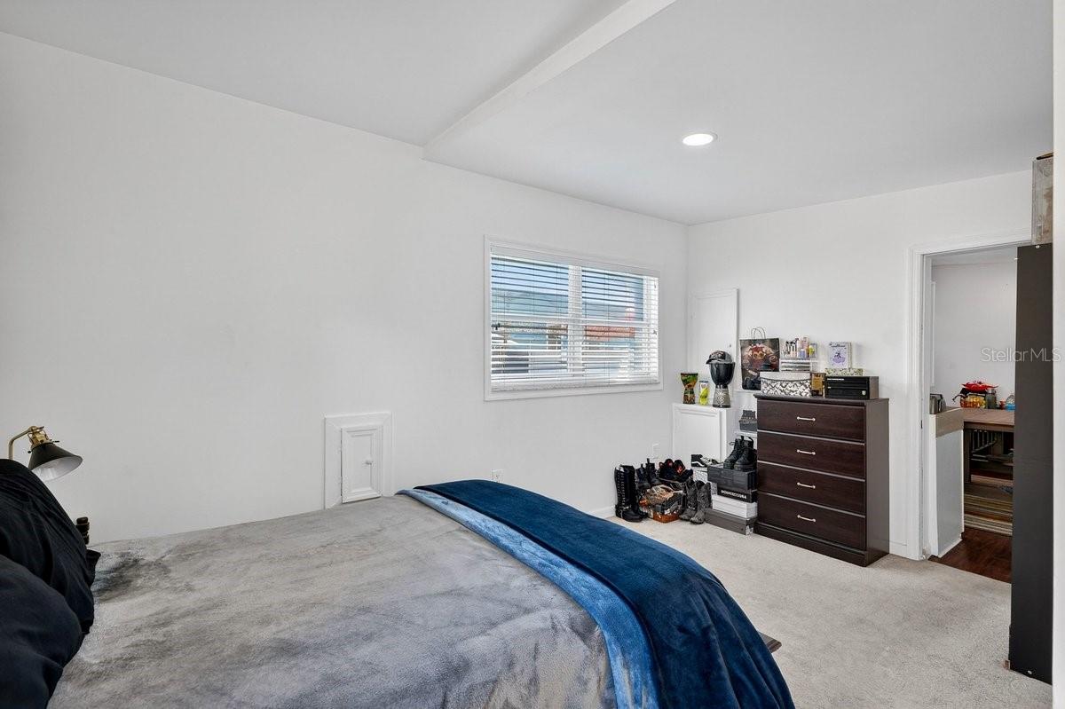 Image 26 of 62 For 112 Oleander Avenue