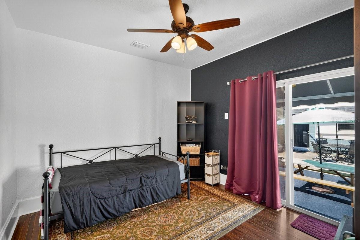 Image 35 of 62 For 112 Oleander Avenue