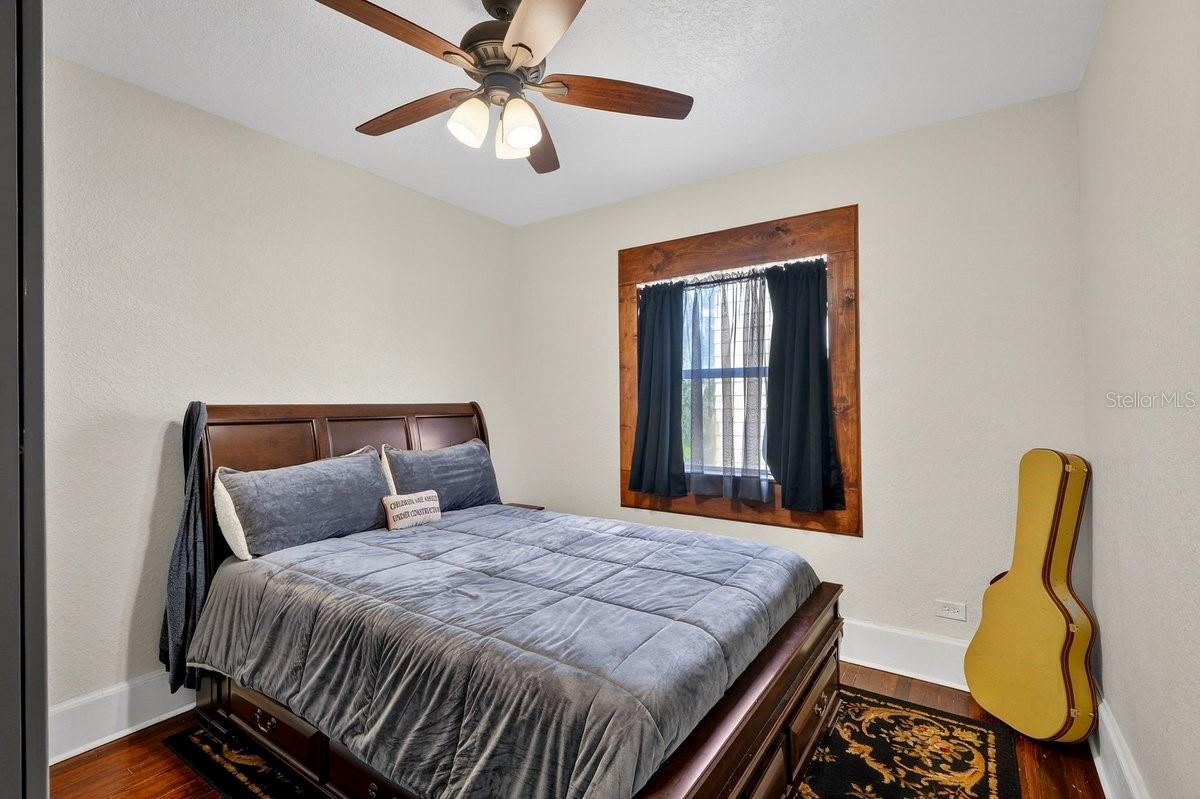 Image 37 of 62 For 112 Oleander Avenue