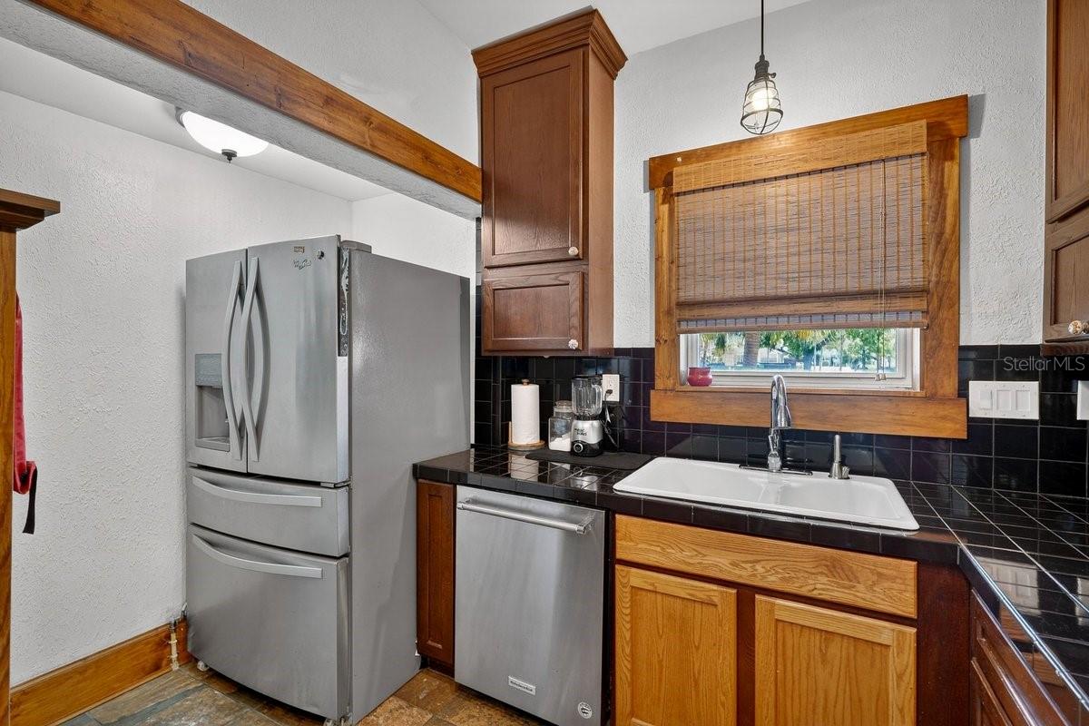 Image 41 of 62 For 112 Oleander Avenue