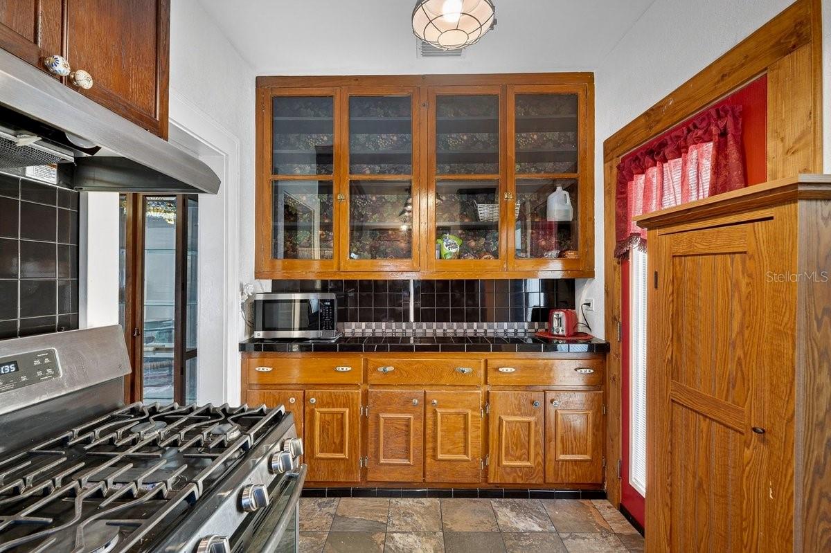 Image 43 of 62 For 112 Oleander Avenue