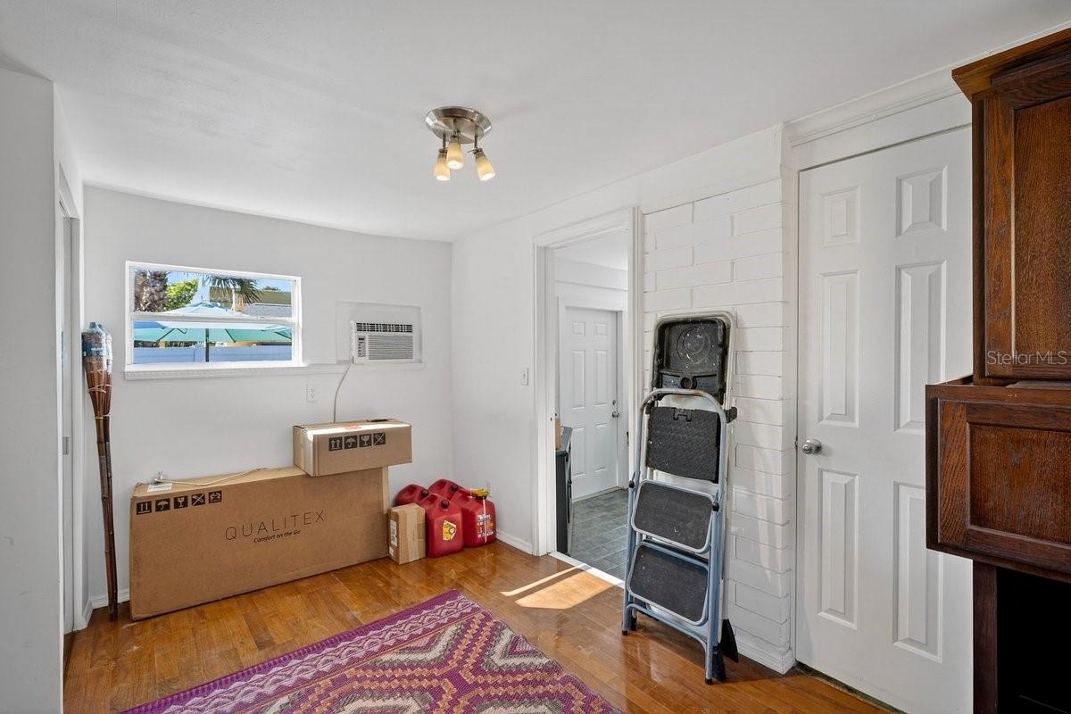 Image 46 of 62 For 112 Oleander Avenue