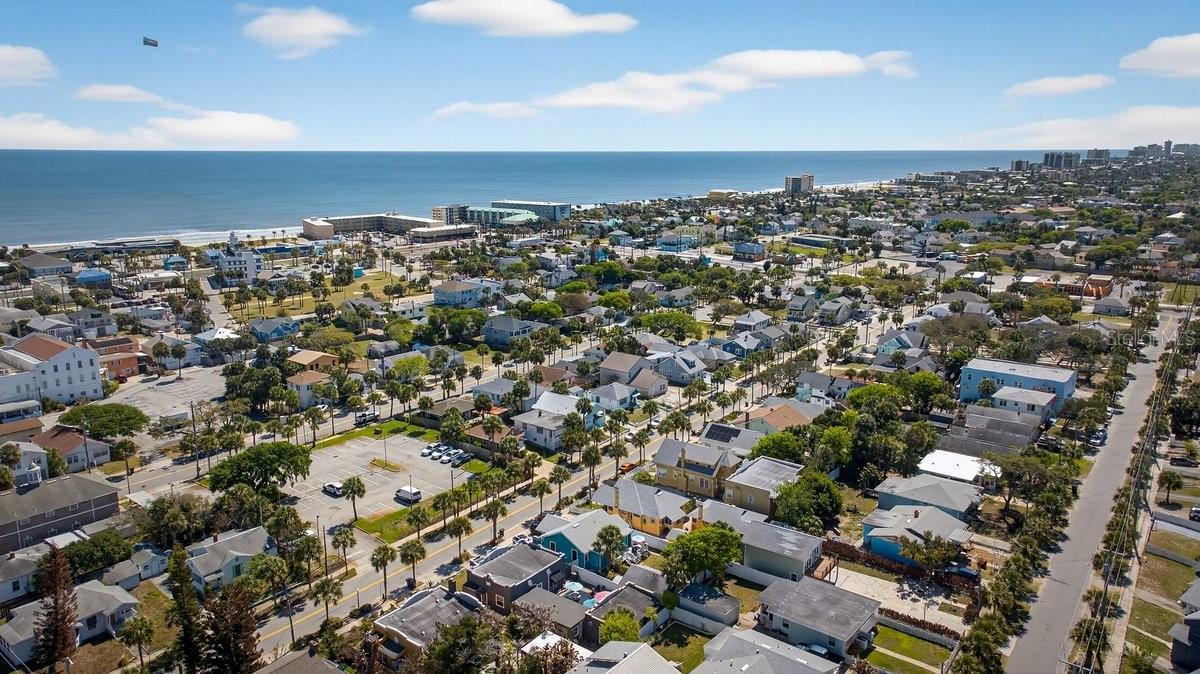 Image 56 of 62 For 112 Oleander Avenue